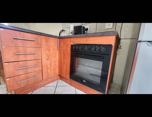 3 BEDROOM CLUSTER FOR SALE IN SUNSET GLEN